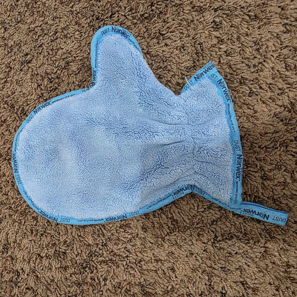 Norwex Dusting Mitt Blue Microfiber BacLock Cleaning Tool New Without Tags